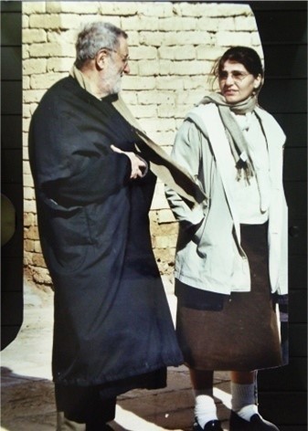 Le père Robert Beulay avec Nadira Khayat